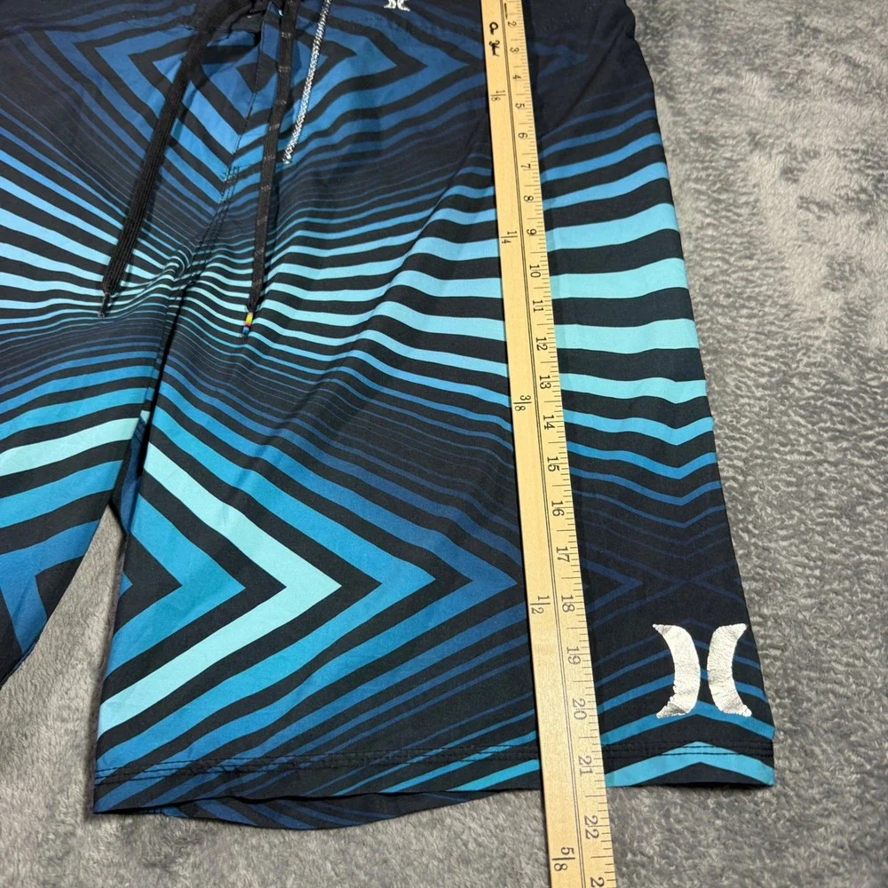 Hurley Phantom Mens Board Shorts Sz 38 Blue Black Geometric Chevron‎ Swim Trunks
